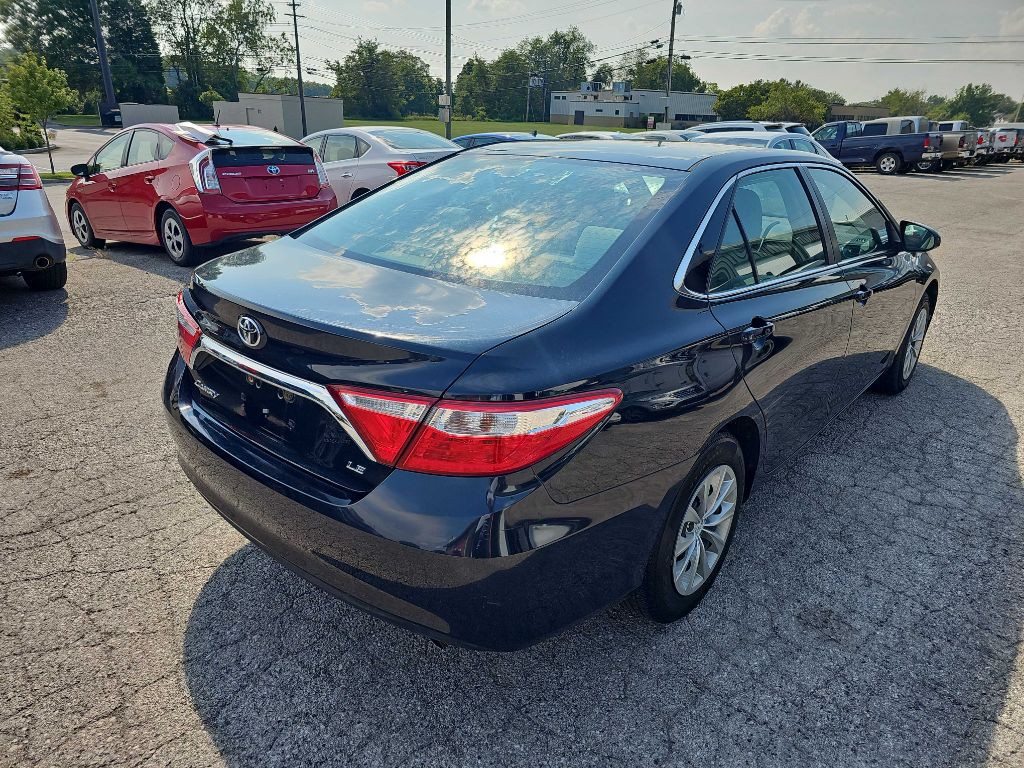 2015 Toyota Camry Image 8