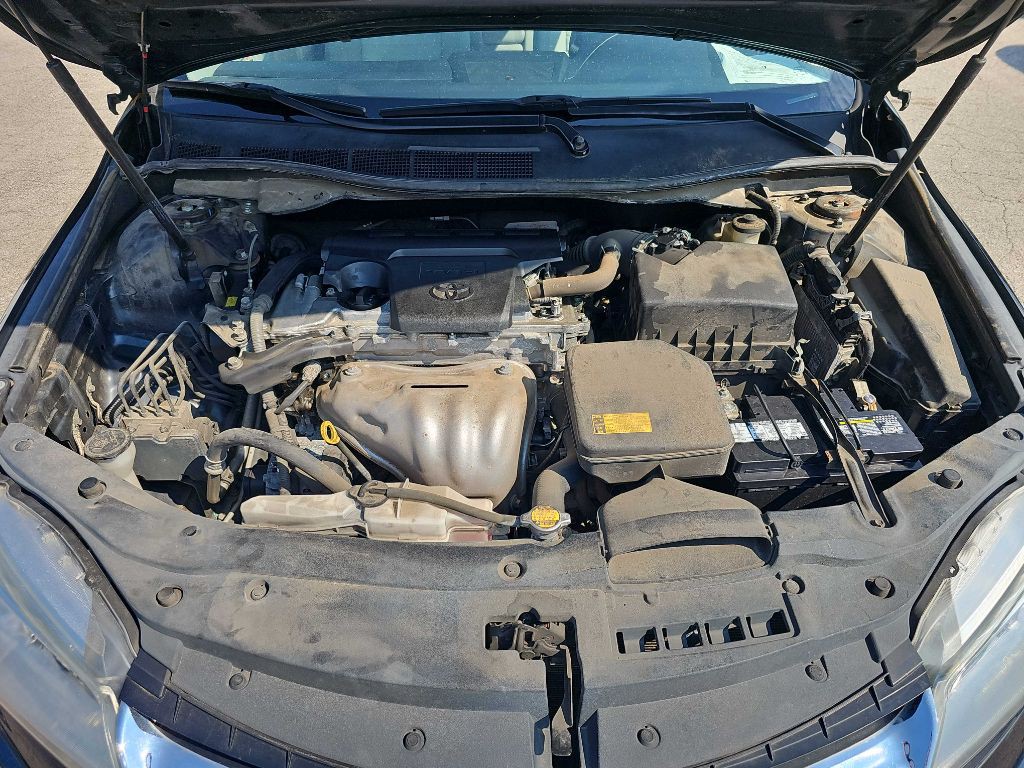 2015 Toyota Camry Image 17