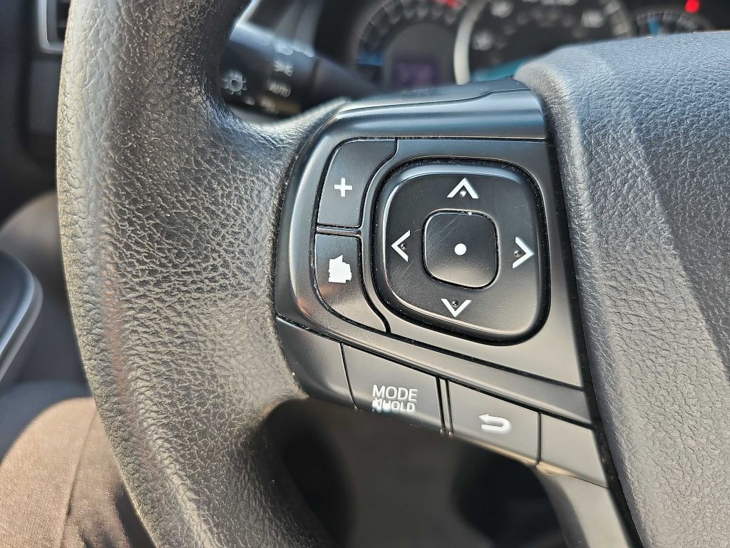 2015 Toyota Camry Image 31