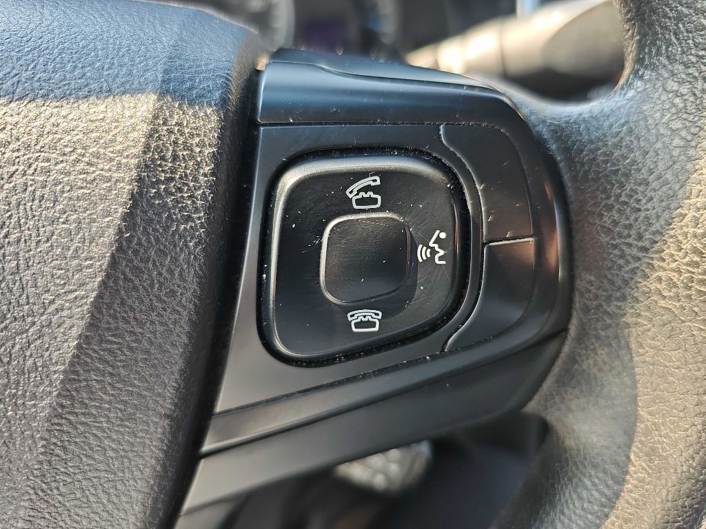 2015 Toyota Camry Image 32