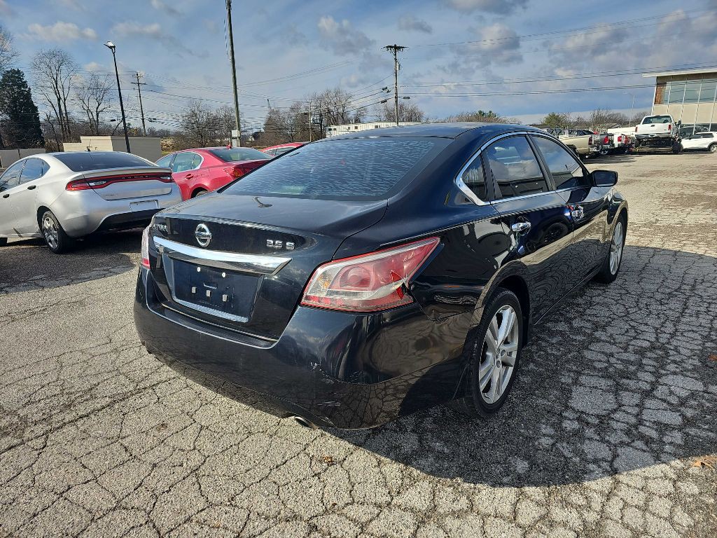 2013 Nissan Altima Image 8