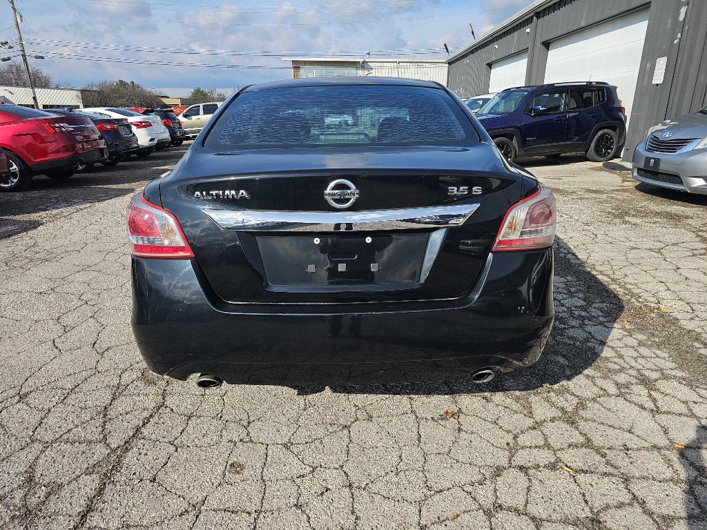 2013 Nissan Altima Image 9