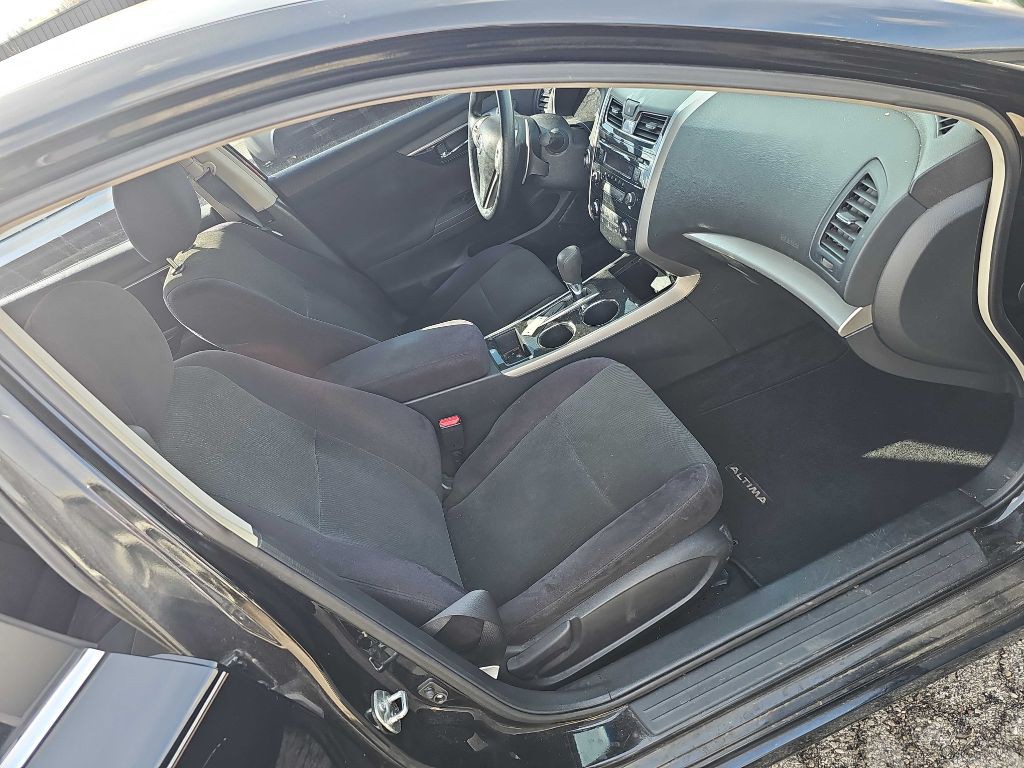 2013 Nissan Altima Image 21