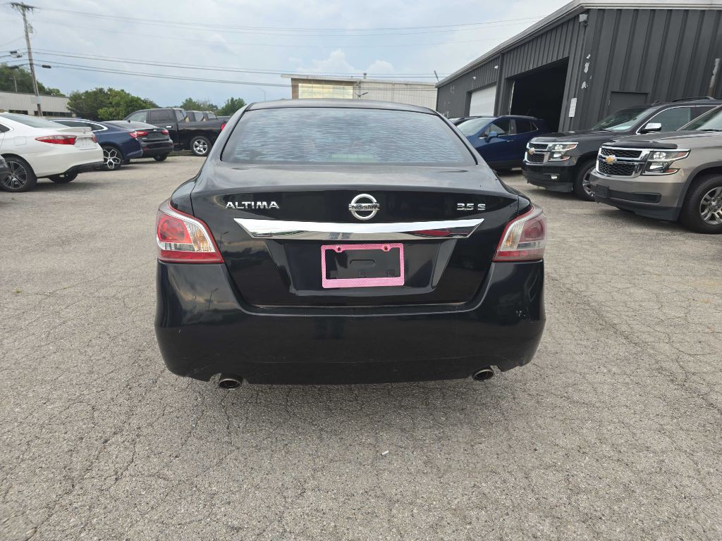 2013 Nissan Altima Image 10