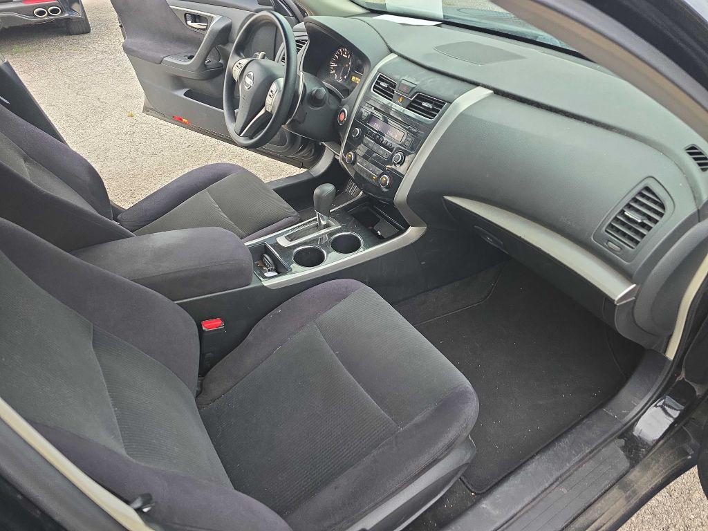2013 Nissan Altima Image 16
