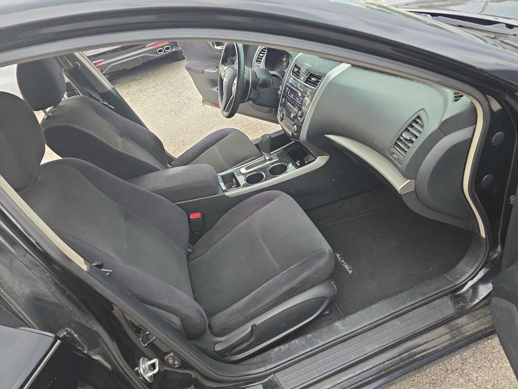 2013 Nissan Altima Image 17