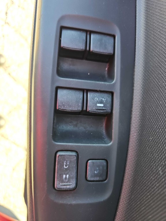 2017 Mitsubishi Mirage Image 30