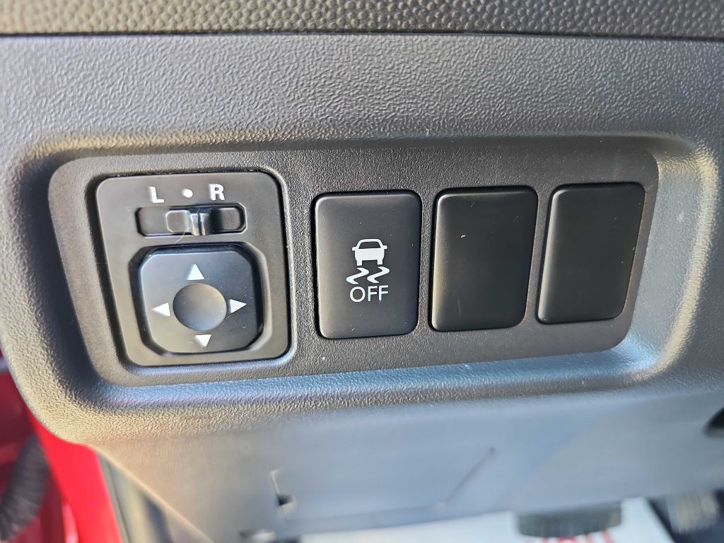 2017 Mitsubishi Mirage Image 33