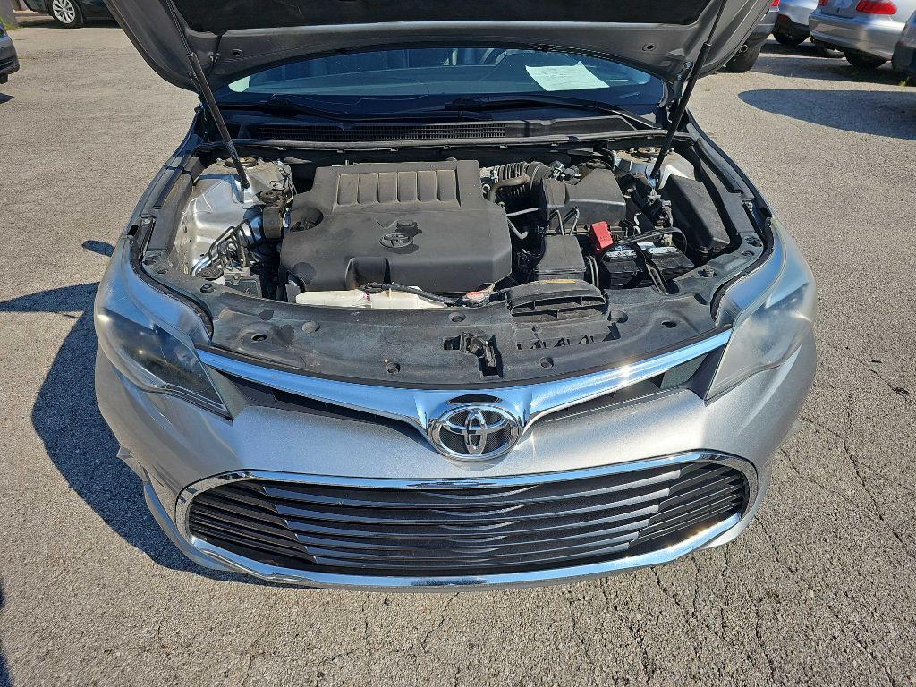 2016 Toyota Avalon Image 16