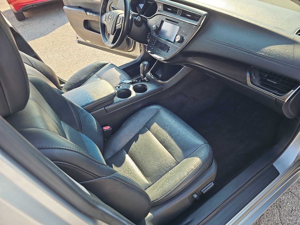 2016 Toyota Avalon Image 27