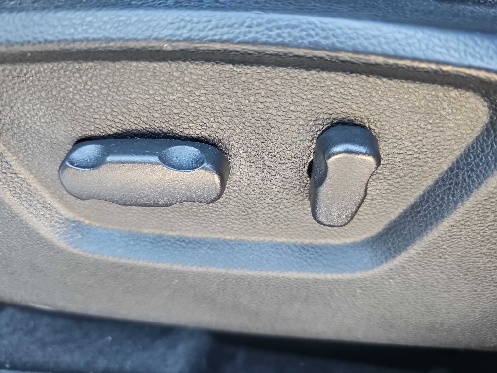 2013 Chevrolet Captiva Image 35