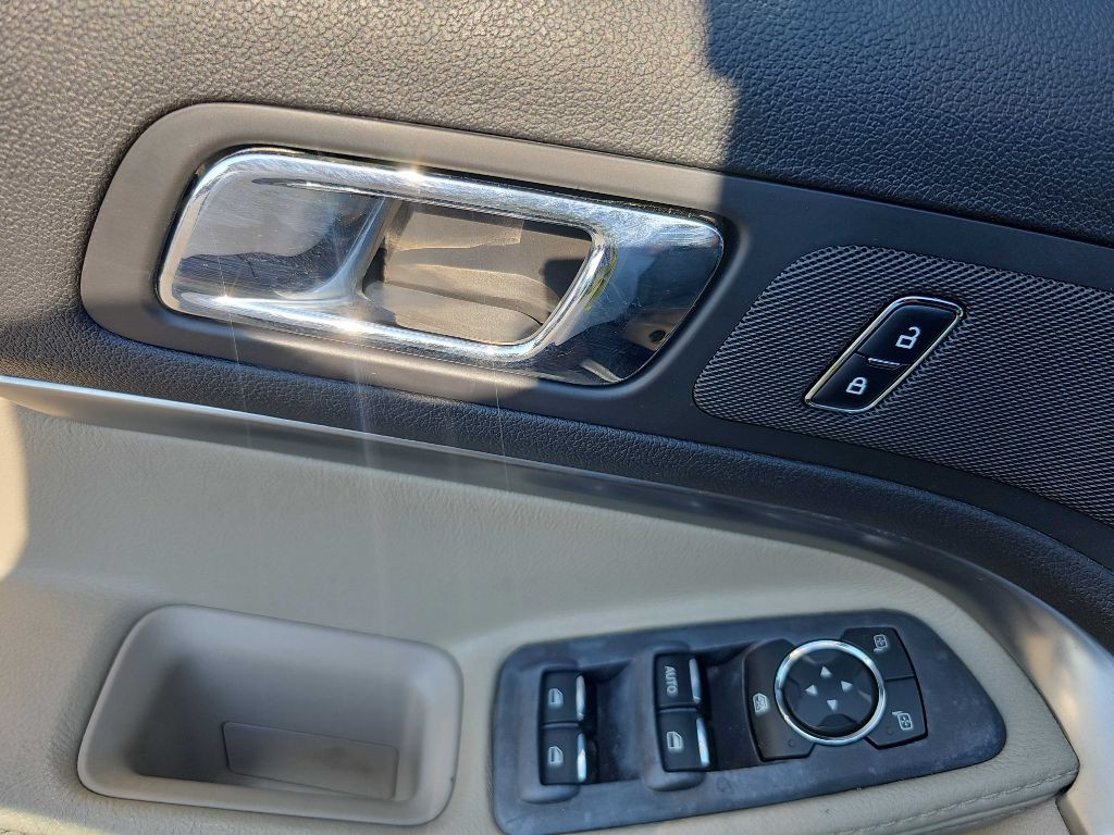 2013 Ford Explorer Image 25