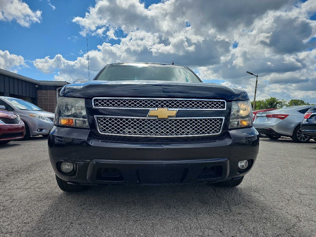 2013 Chevrolet Avalanche Image 3