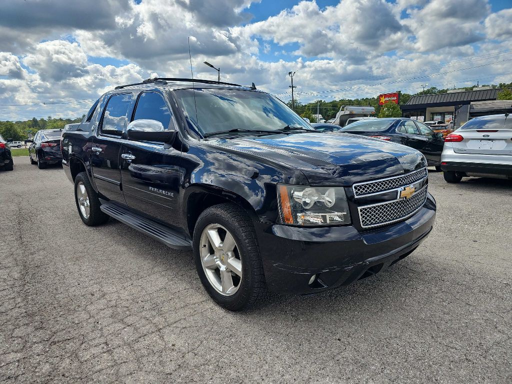 2013 Chevrolet Avalanche Image 5