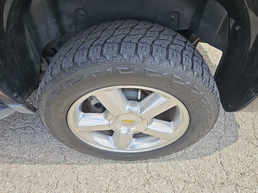 2013 Chevrolet Avalanche Image 20