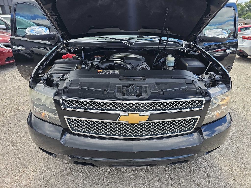 2013 Chevrolet Avalanche Image 24