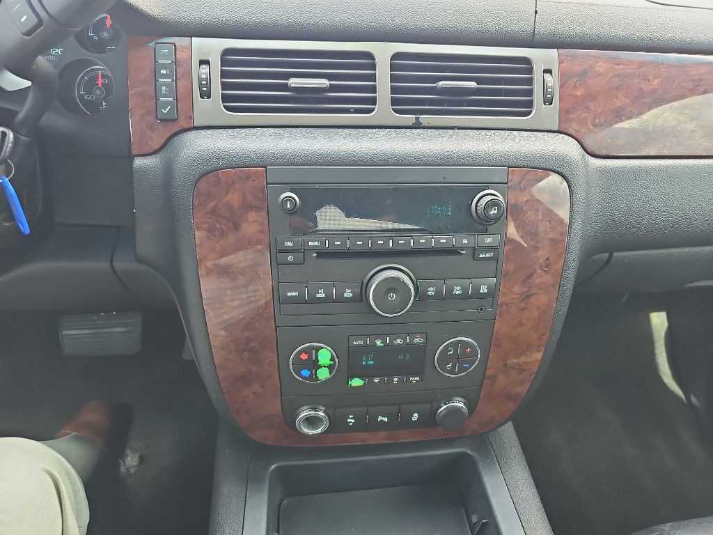 2013 Chevrolet Avalanche Image 43