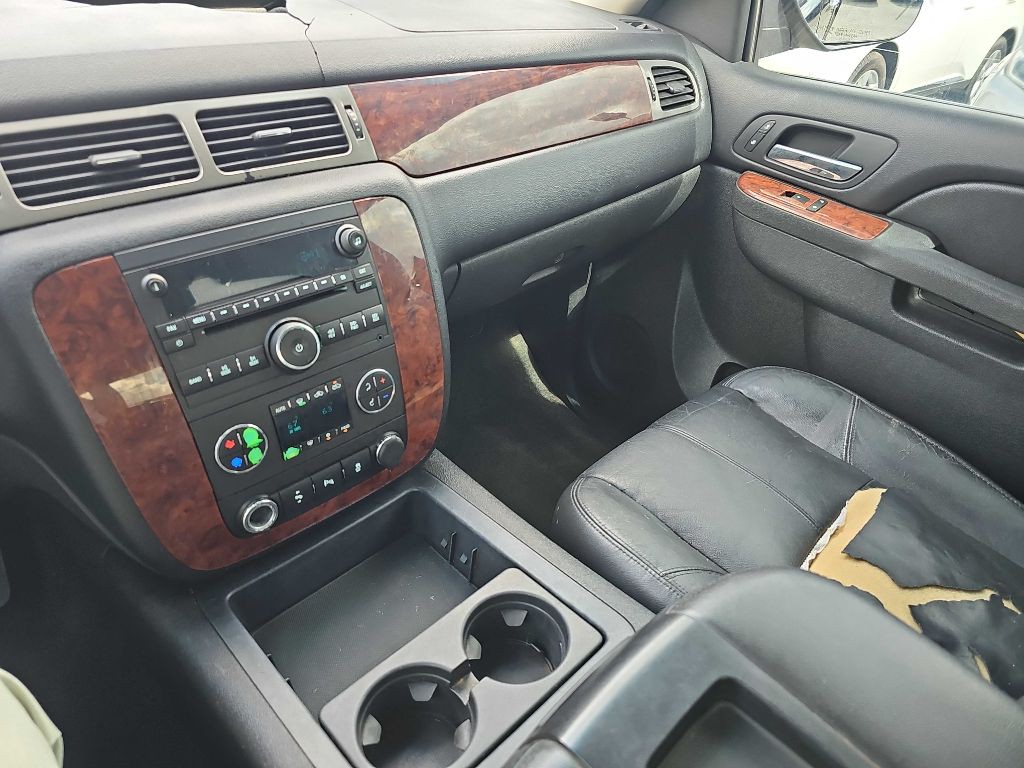 2013 Chevrolet Avalanche Image 48
