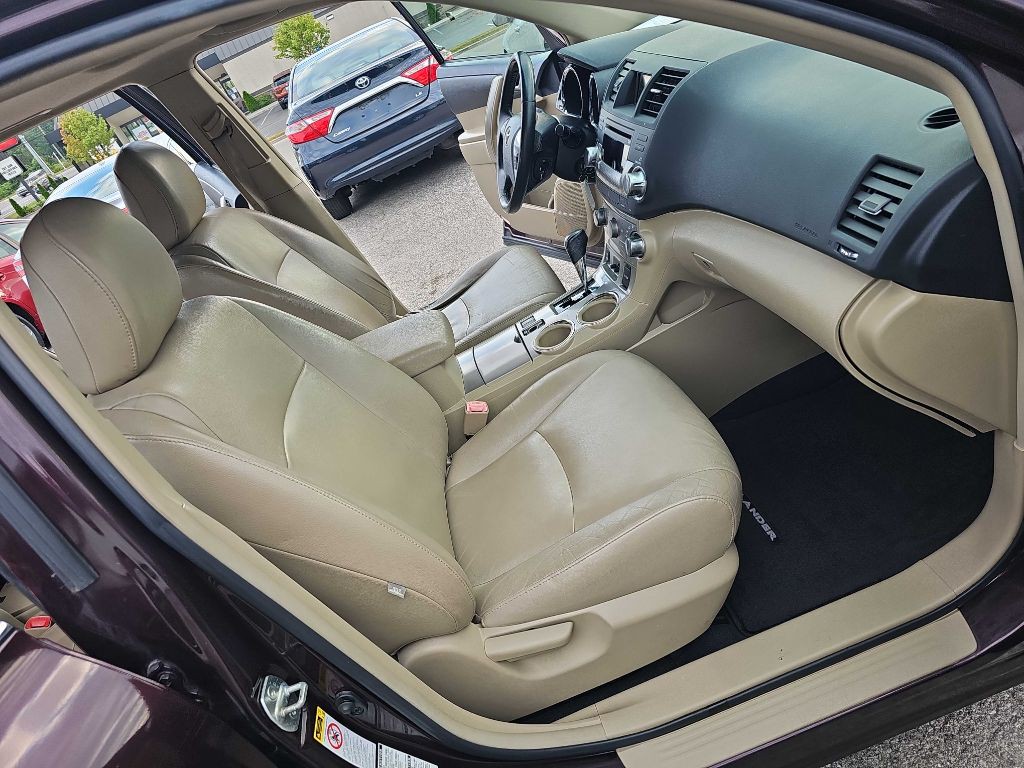 2012 Toyota Highlander Image 27