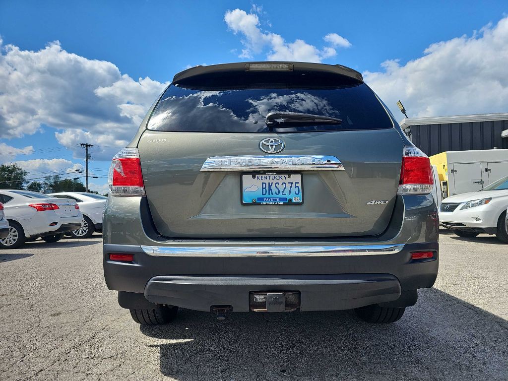 2011 Toyota Highlander Image 10