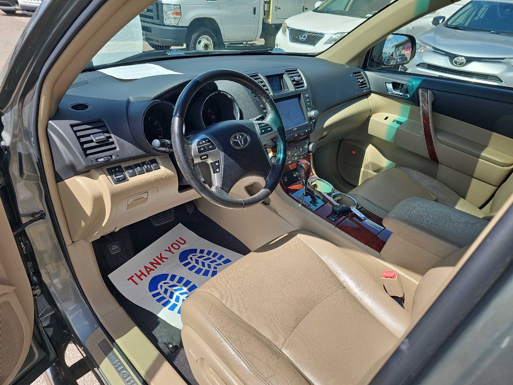 2011 Toyota Highlander Image 25