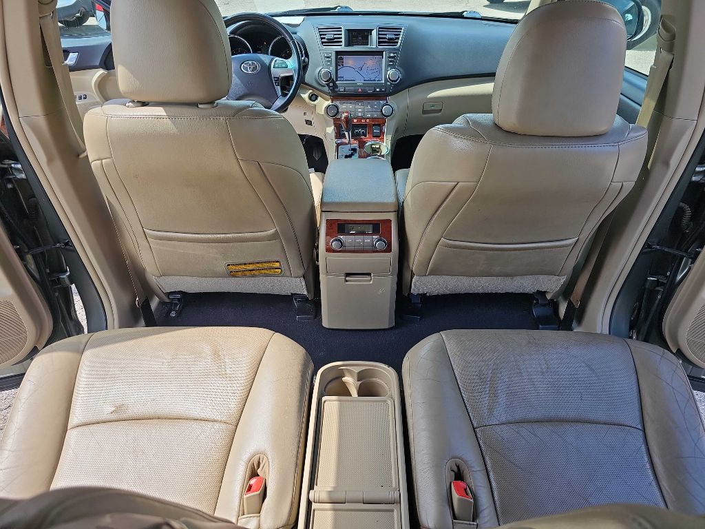 2011 Toyota Highlander Image 31