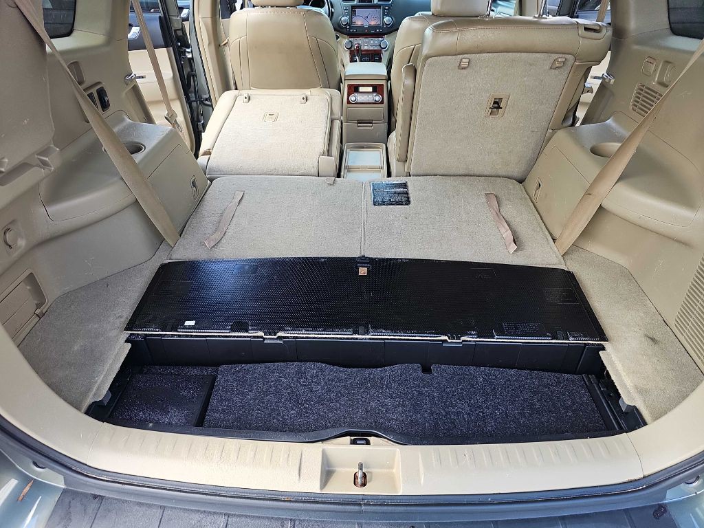 2011 Toyota Highlander Image 38