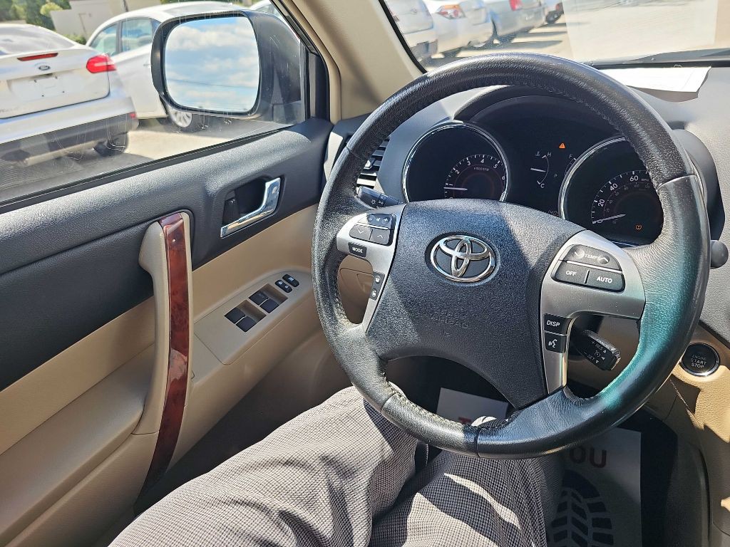 2011 Toyota Highlander Image 68