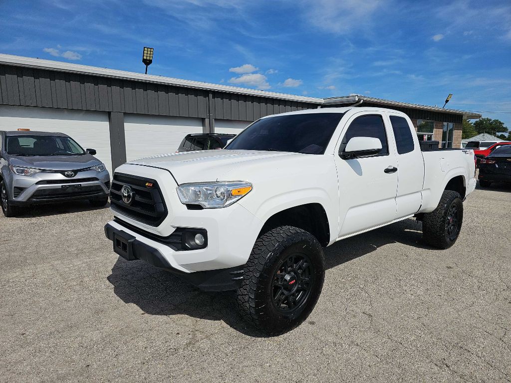 2020 Toyota Tacoma Image 1
