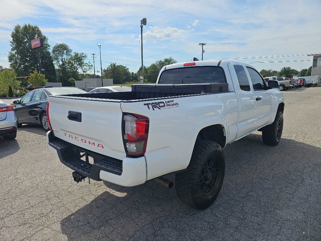 2020 Toyota Tacoma Image 8