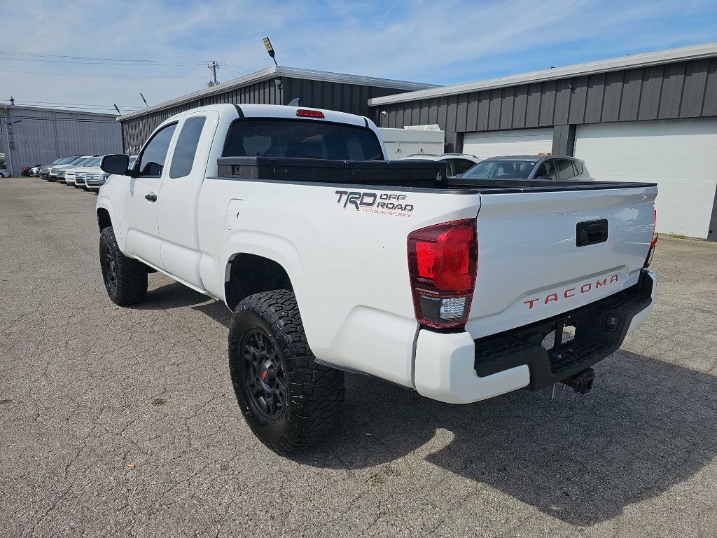 2020 Toyota Tacoma Image 11