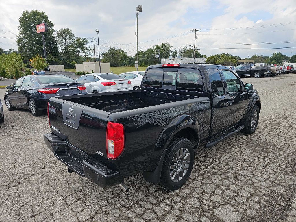 2012 Nissan Frontier Image 10