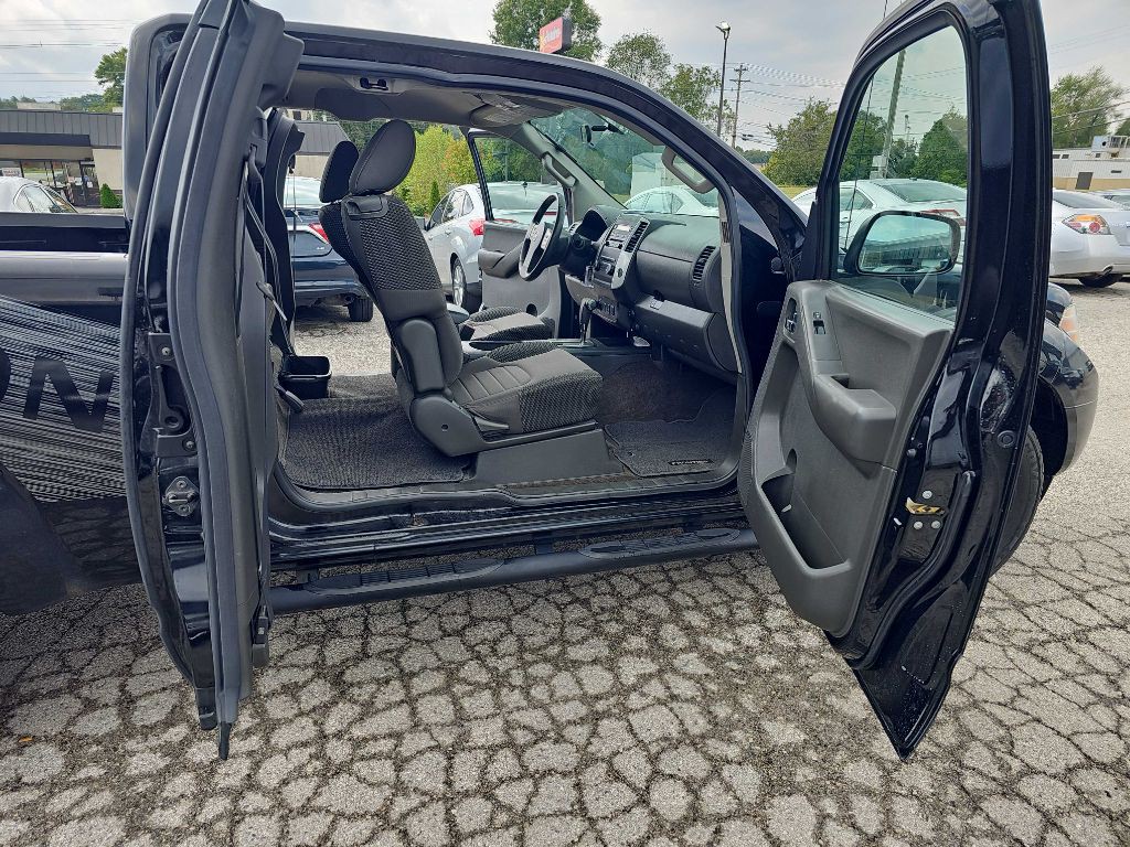 2012 Nissan Frontier Image 18