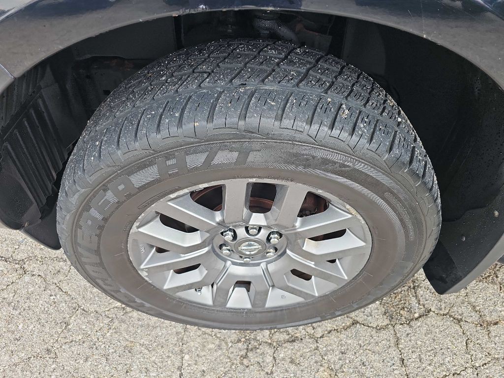 2012 Nissan Frontier Image 20