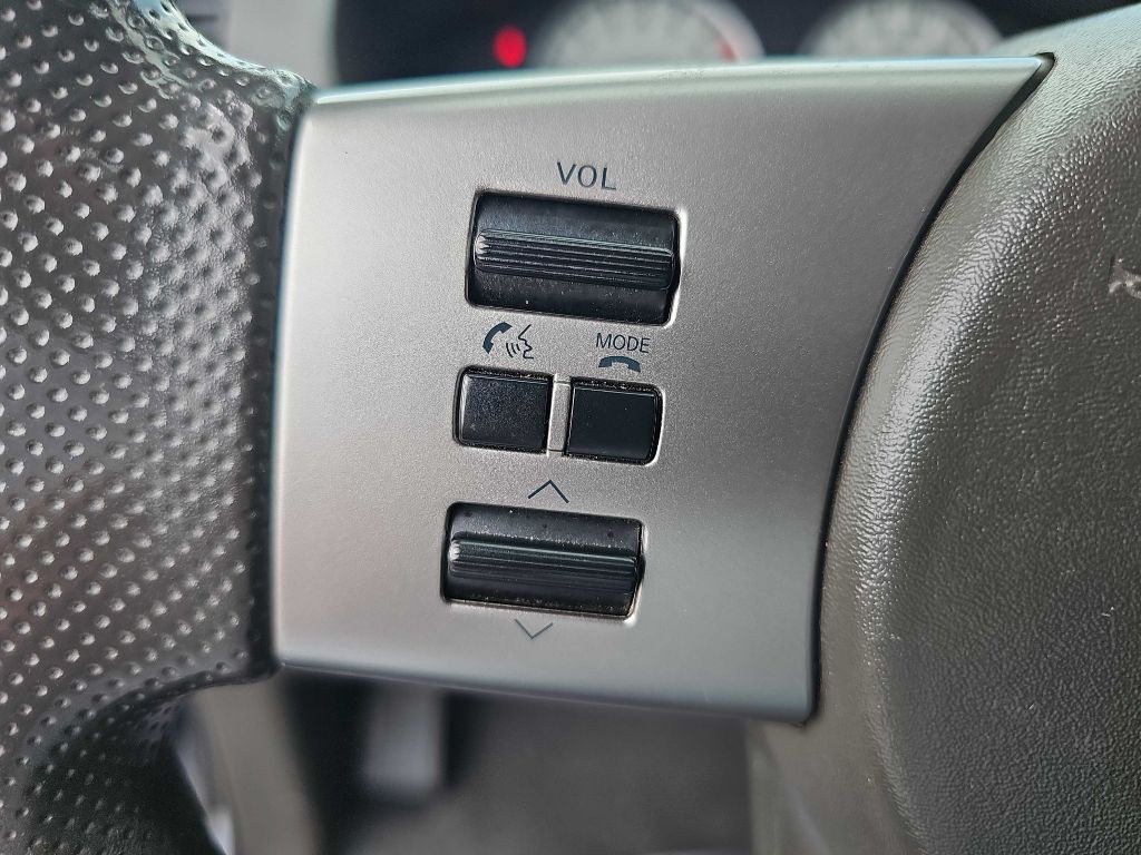 2012 Nissan Frontier Image 36