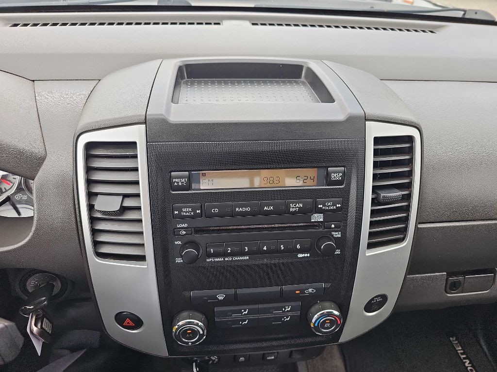 2012 Nissan Frontier Image 42
