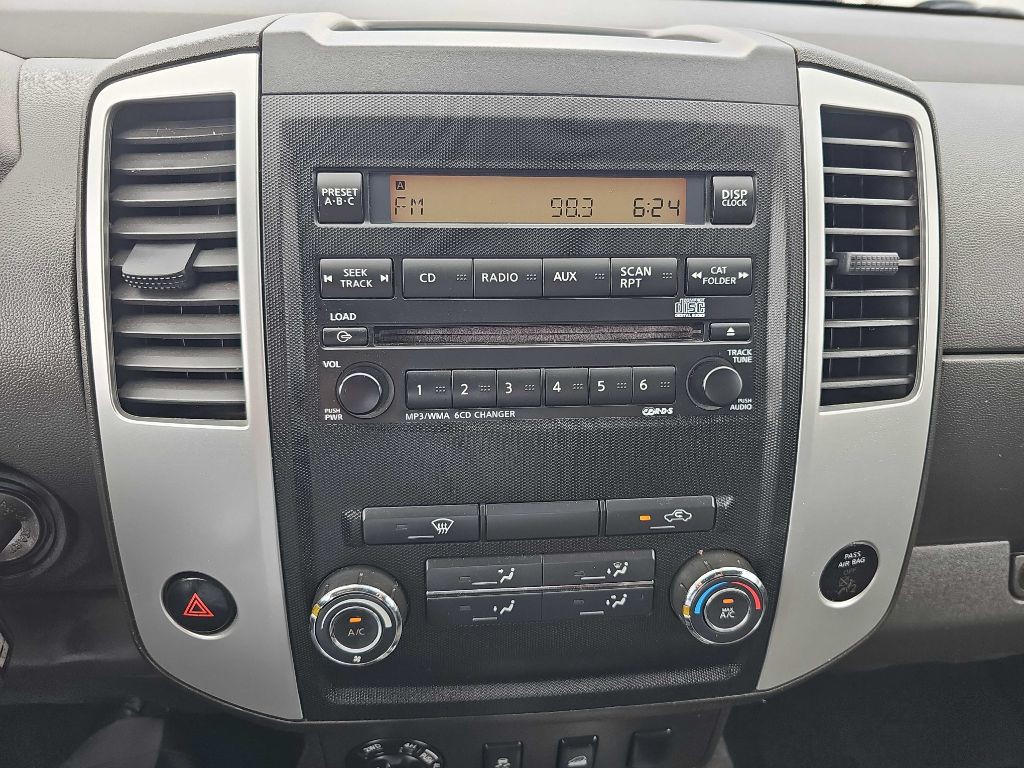 2012 Nissan Frontier Image 43