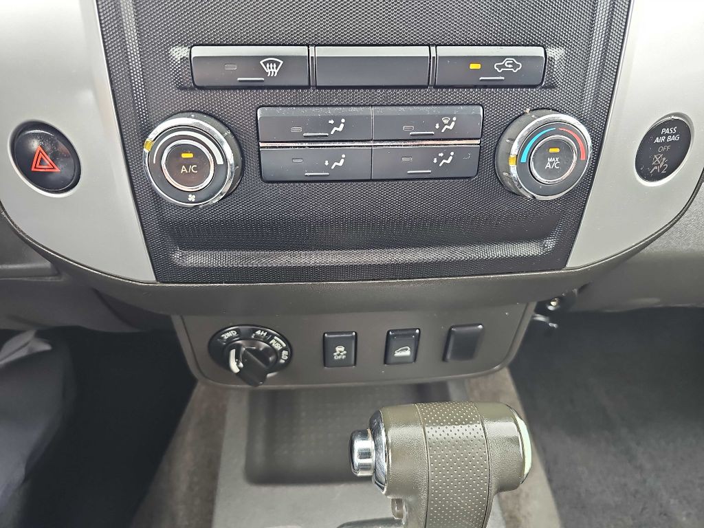 2012 Nissan Frontier Image 44