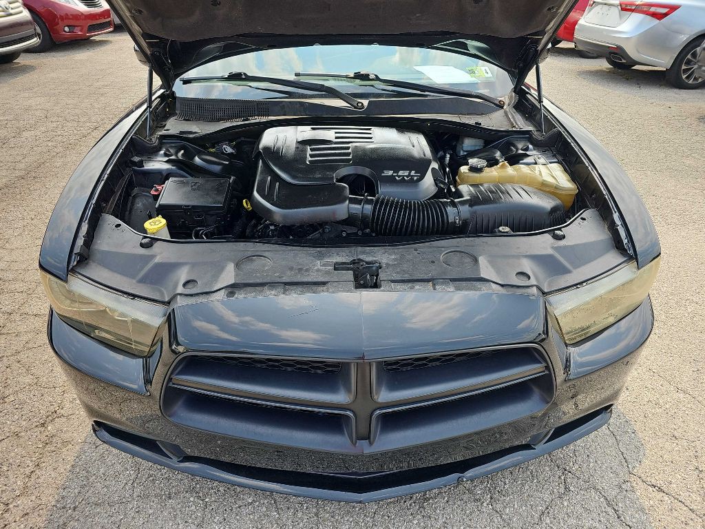 2011 Dodge Charger Image 18