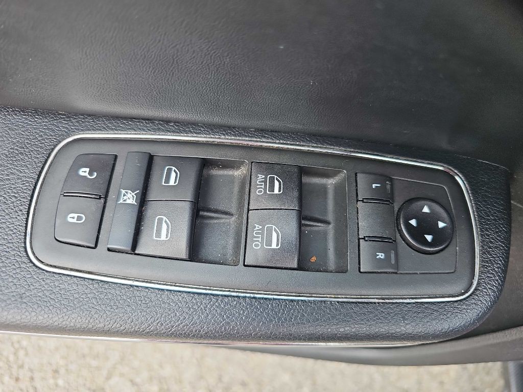 2011 Dodge Charger Image 35