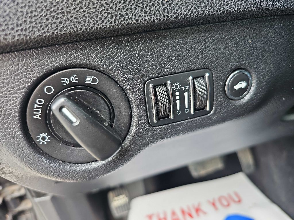 2011 Dodge Charger Image 36
