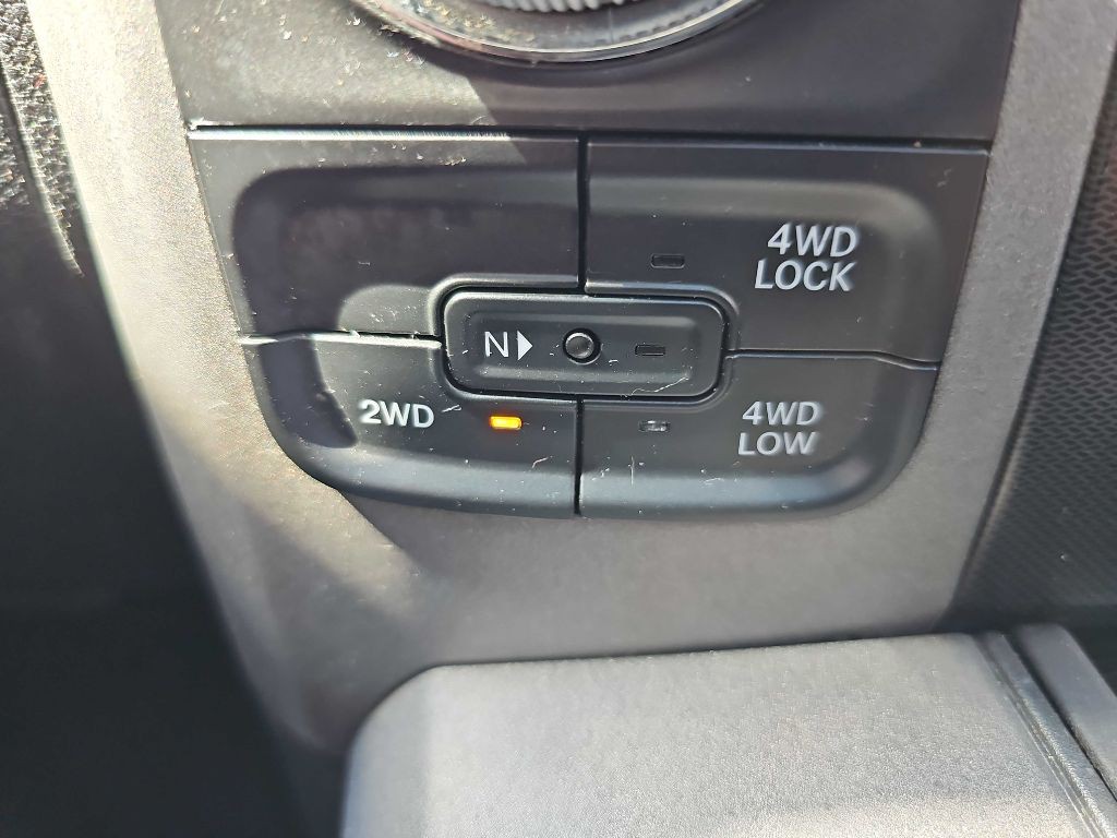 2016 RAM 1500 Image 75