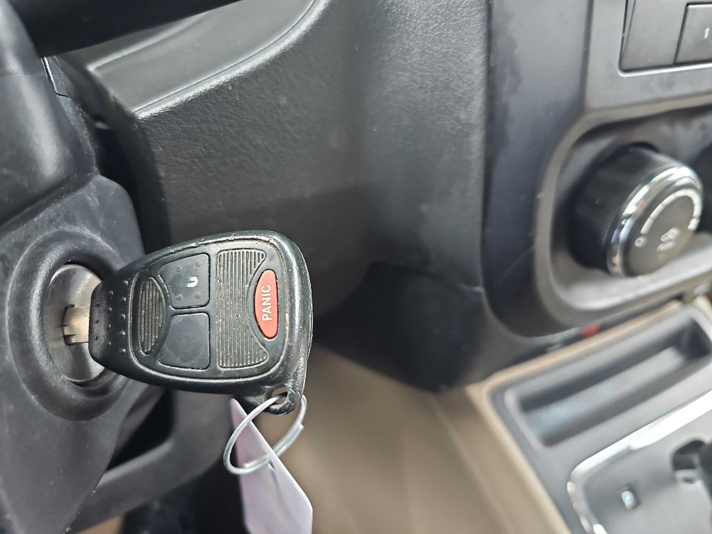 2014 Jeep Compass Image 46