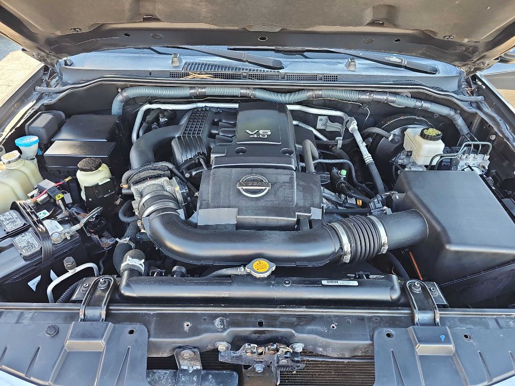 2010 Nissan Frontier Image 28
