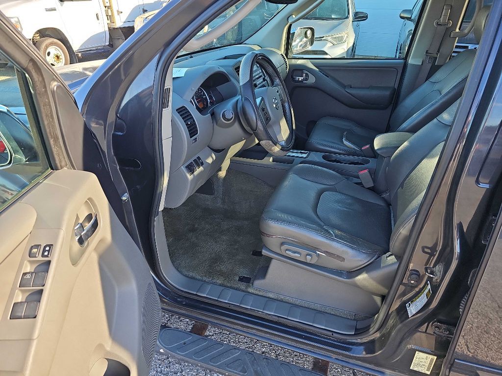 2010 Nissan Frontier Image 31