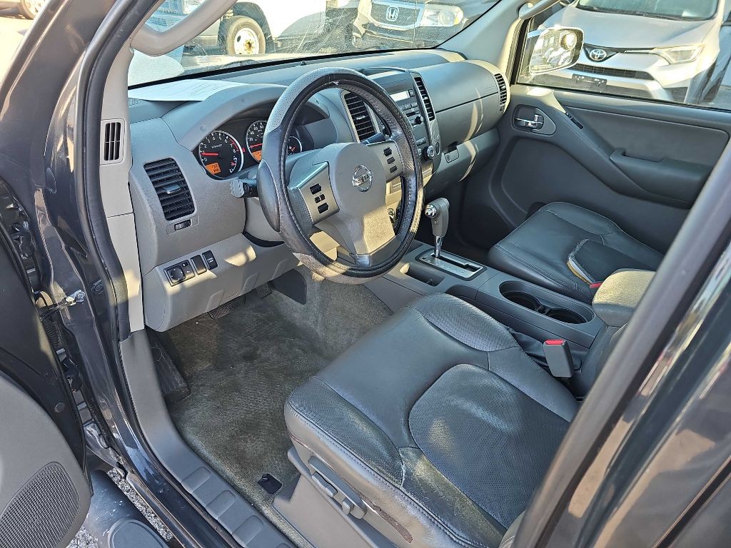 2010 Nissan Frontier Image 33