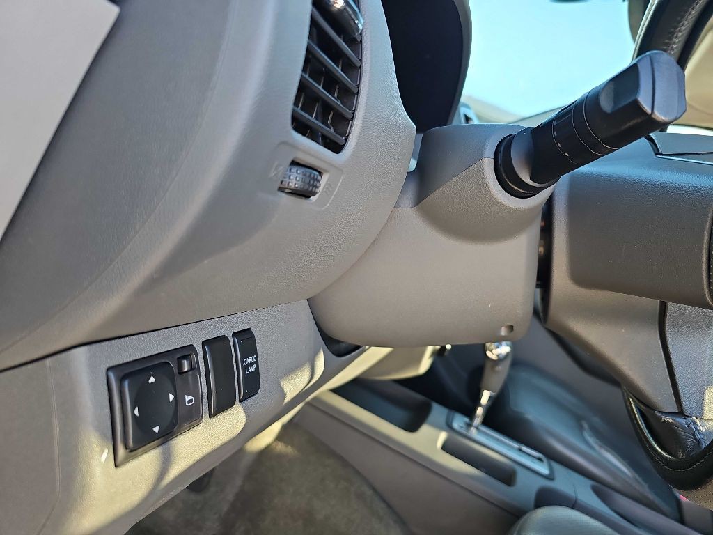 2010 Nissan Frontier Image 41