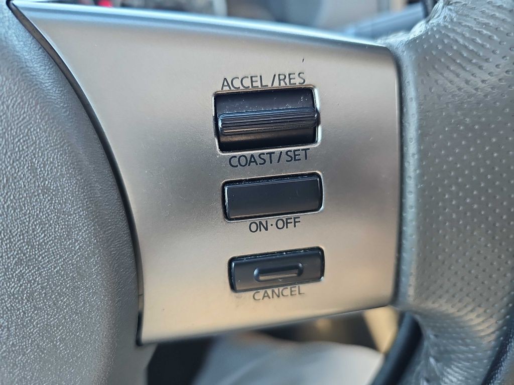 2010 Nissan Frontier Image 43