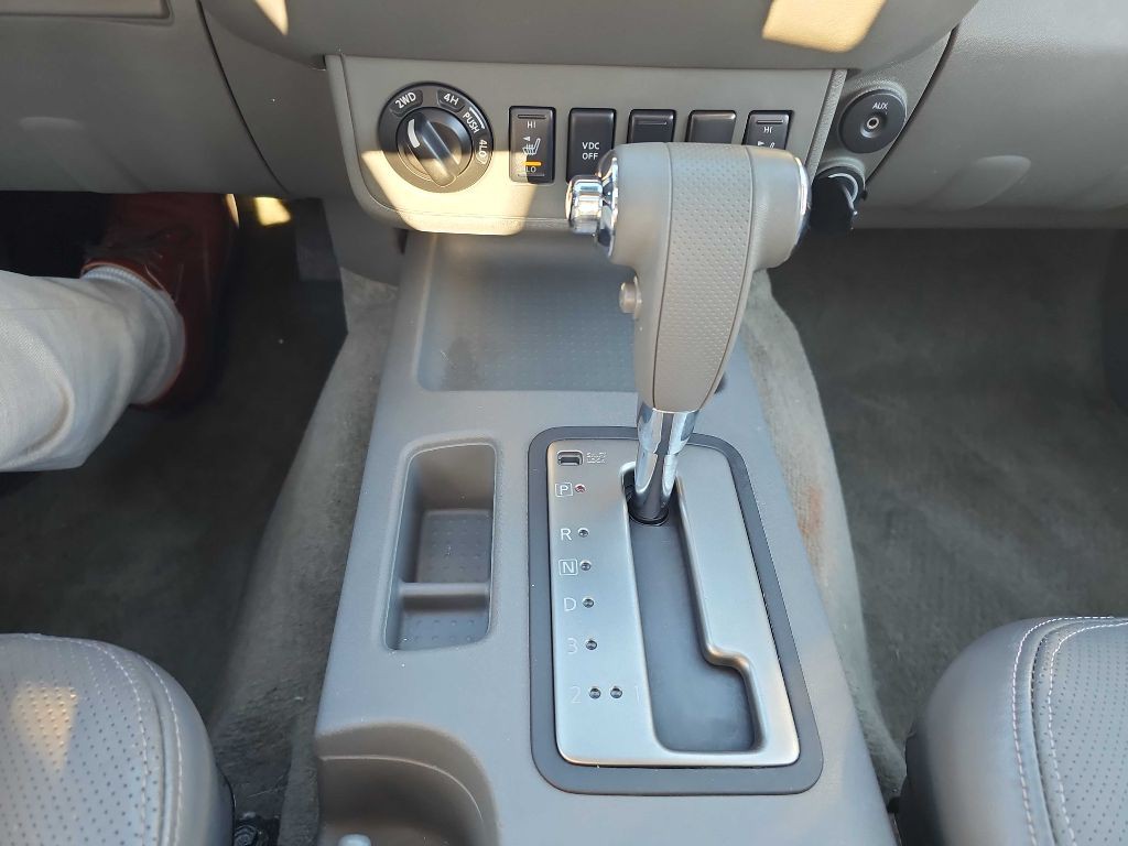 2010 Nissan Frontier Image 53