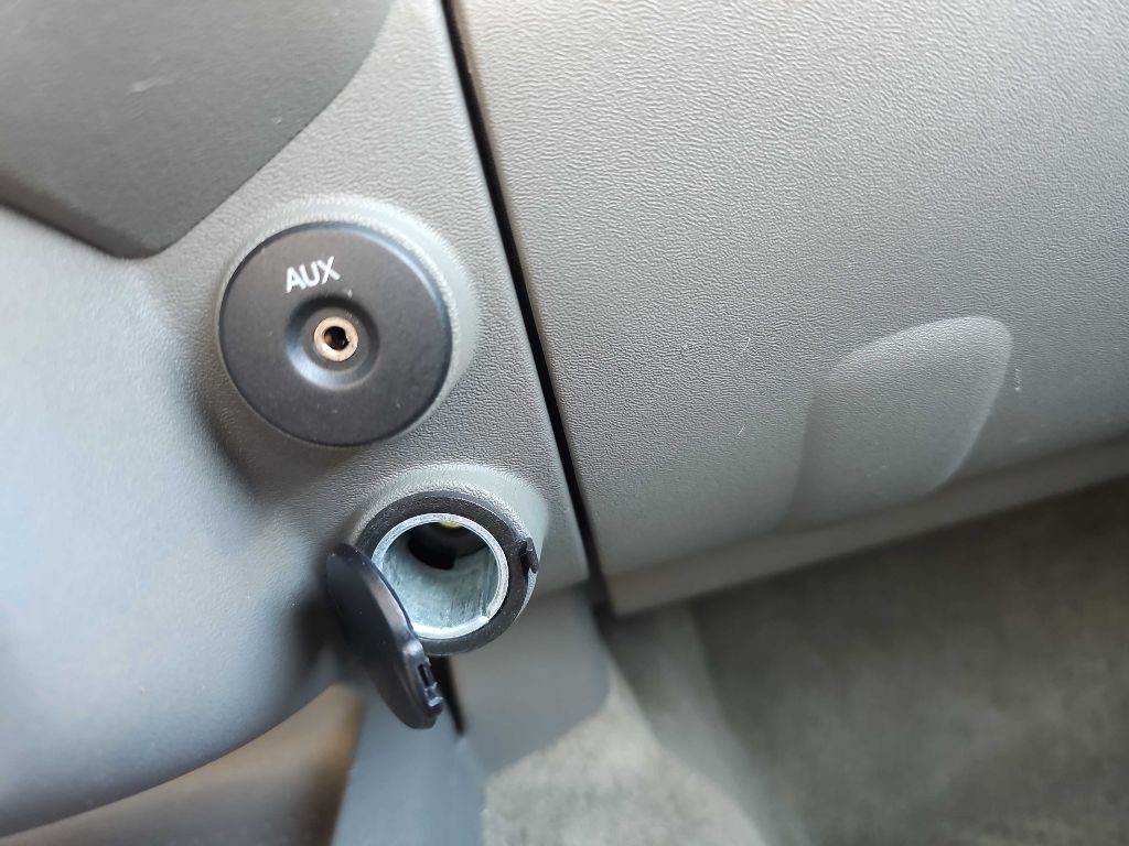 2010 Nissan Frontier Image 56